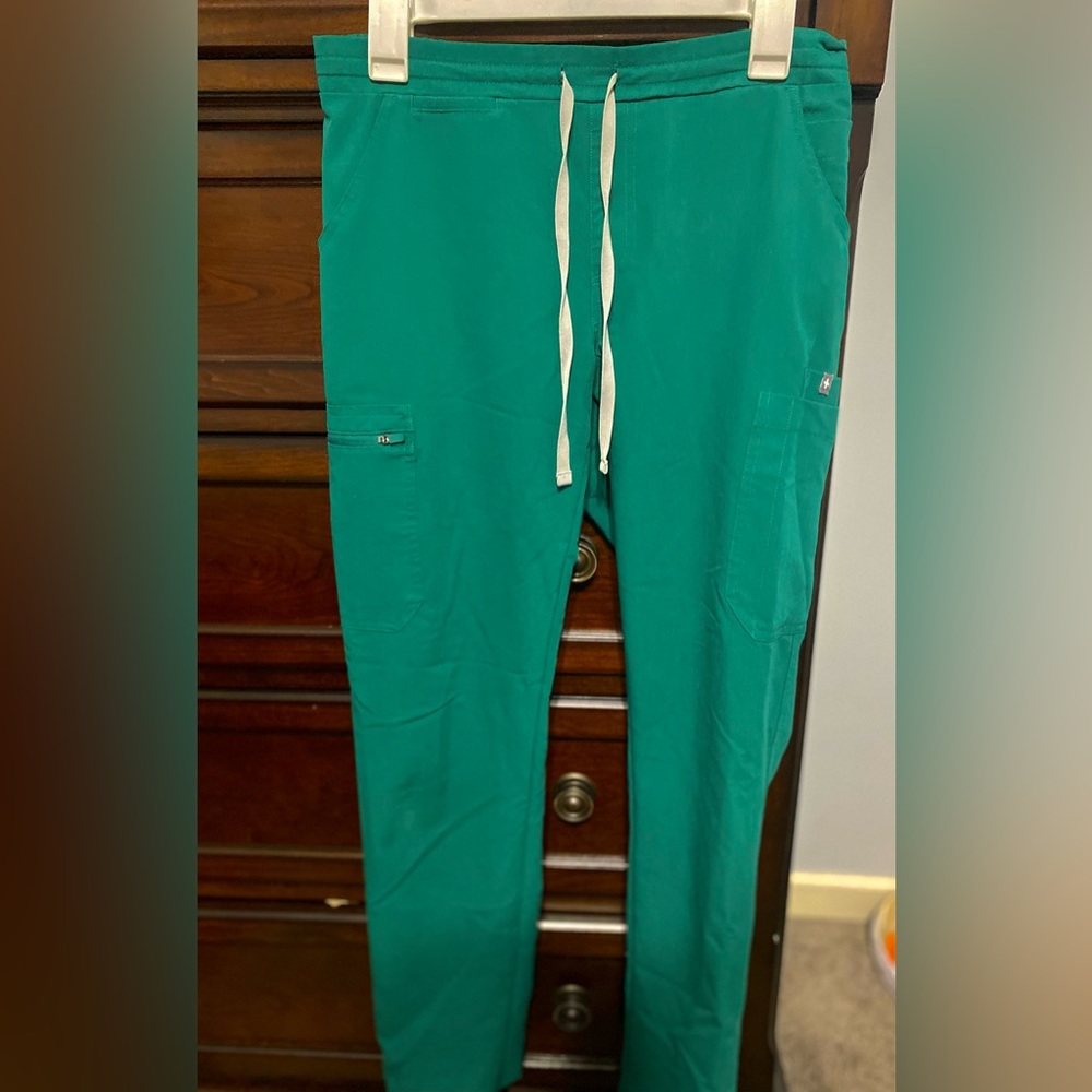 Figs Skinny Scrub Pants